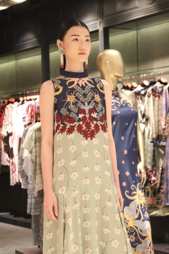 Perayaan Golden Christmas dan Promo Belanja di Galeris Lafayette Pacific Place