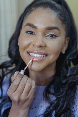 tren, clean girl makeup, clean girl looks, lipgloss, liquid blush