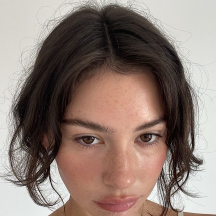 Gracie Abrams, Risk, Close To You, Freckles, Clean Girl Makeup, Glam Makeup, French Makeup, Cherry Makeup