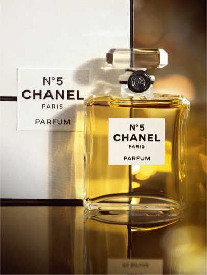 old money, old money vibes, chanel, jo malone, yves saint laurent, ysl, diptyque, perfumes, perfumes packaging, parfum