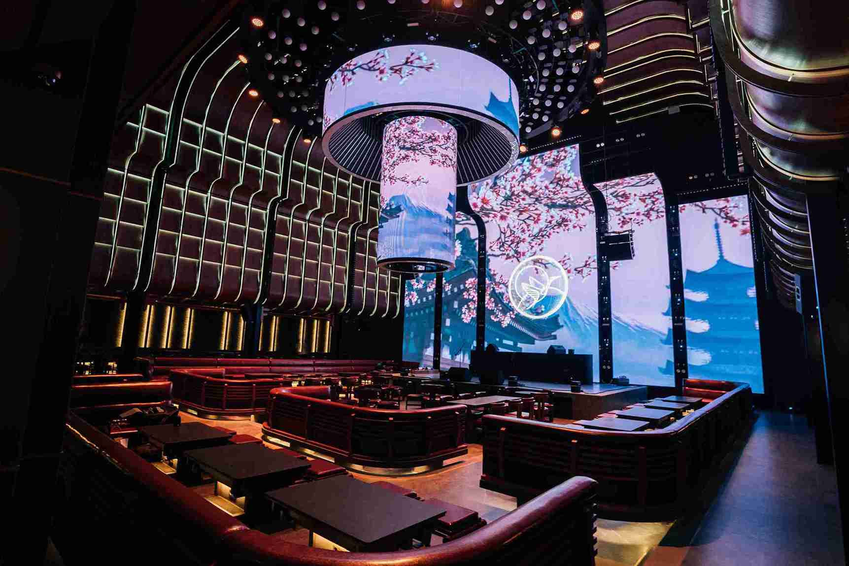 (Nikmati perayaan pergantian tahun di Crane Lounge. Foto: Dok. Crane Lounge)