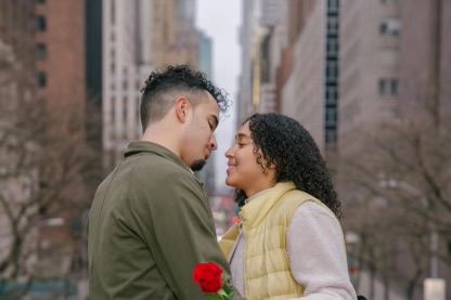 kangen, rindu, kangen pacar, pasangan rindu, cara agar pasangan rindu, cara agar pacar kangen, cara membuat kangen