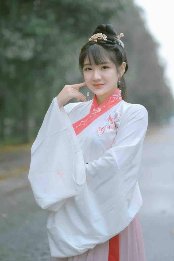 inspirasi rambut yang cocok untuk Chinese New Year, inspirasi rambut, Chinese New Year, braid hair, hair bun