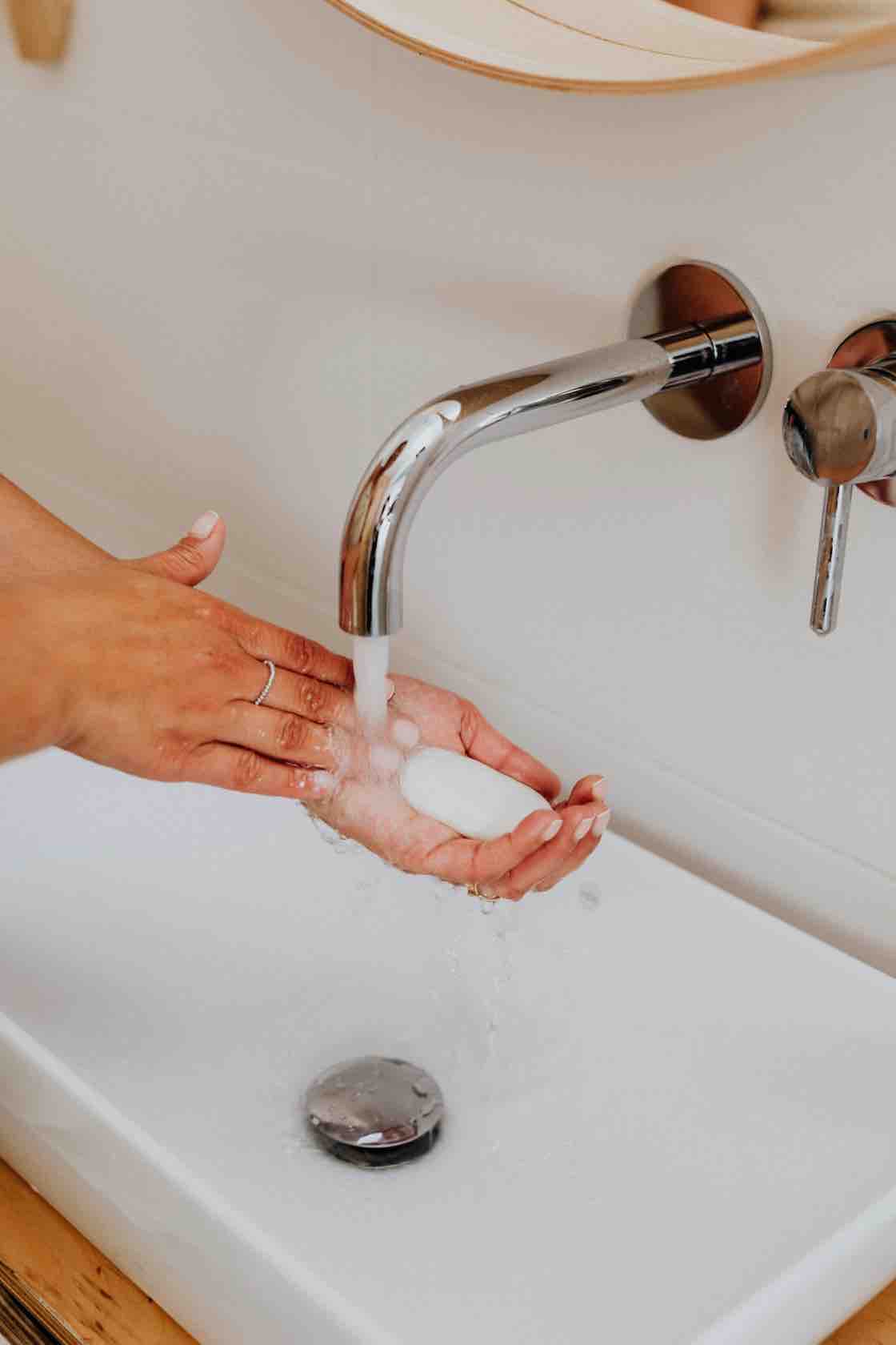 jerawat punggung, cara menghilangkan jerawat di punggung, body acne, treatment