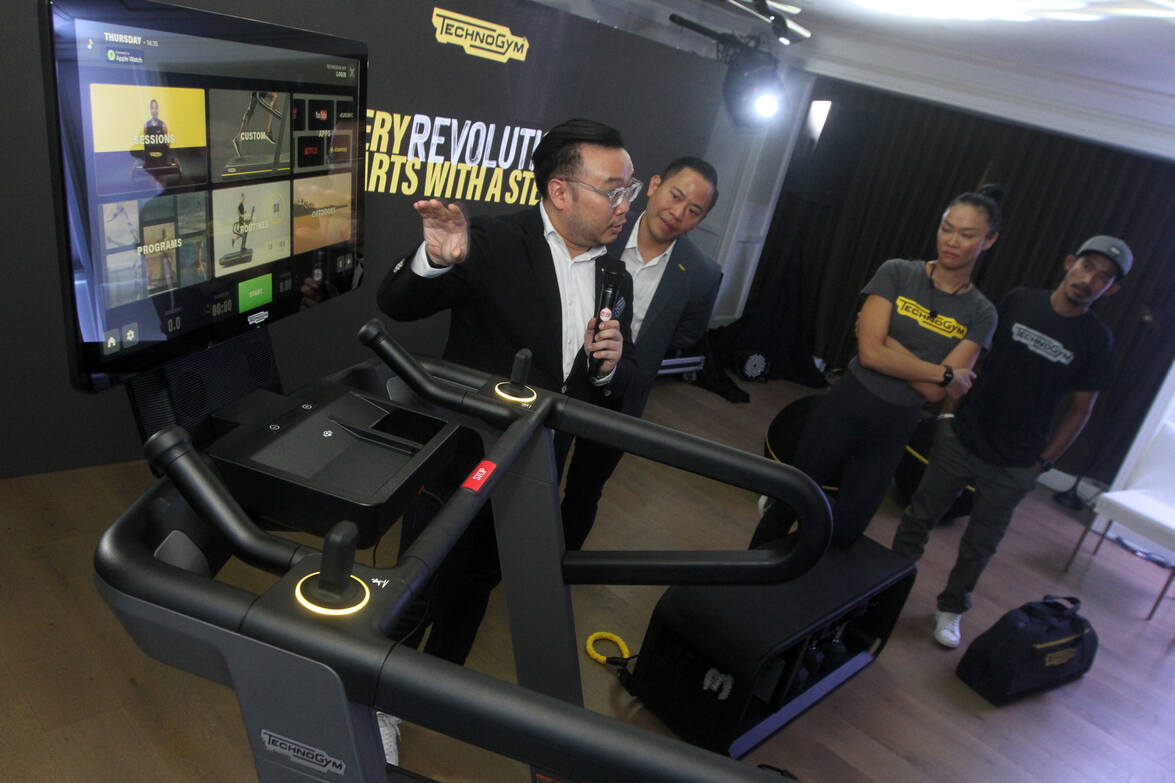 treadmill, sport, gym, fitness, kebugaran, olahraga, excercise, kesehatan, cardio, power, technogym, kalori