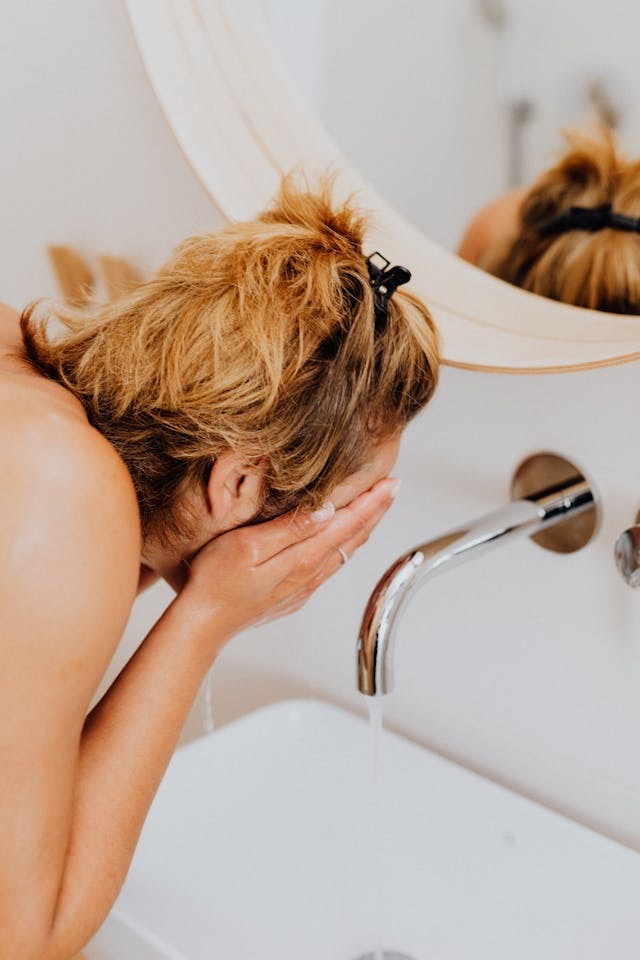tips agar wajah semakin halus dan glowy, wajah halus, wajah glowy, wajag bersinar