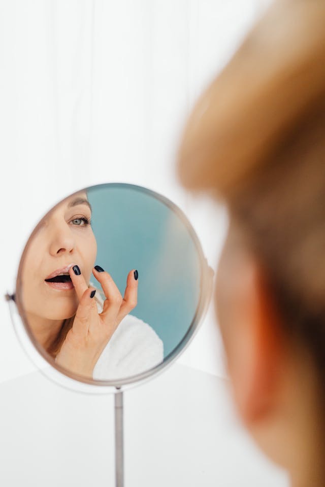 tips atasi bibir two tone agar merata, bibir two tone, bibir, cara merawat bibir, healthy lips
