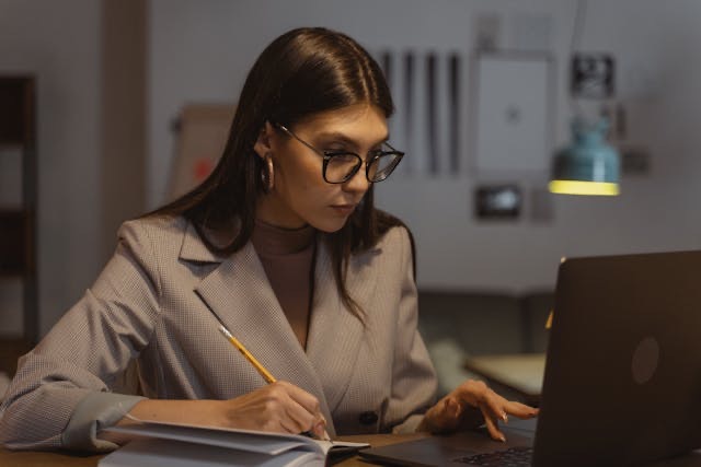 bisnis, wanita bisnis, karier wanita, bisnis yang dilakukan oleh wanita, wanita berbisnis