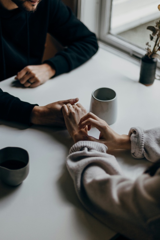 tips ldr pasca selesai lebaran, long distance relationship, hubungan jarak jauh, meninggalkan pacar setelah lebaran