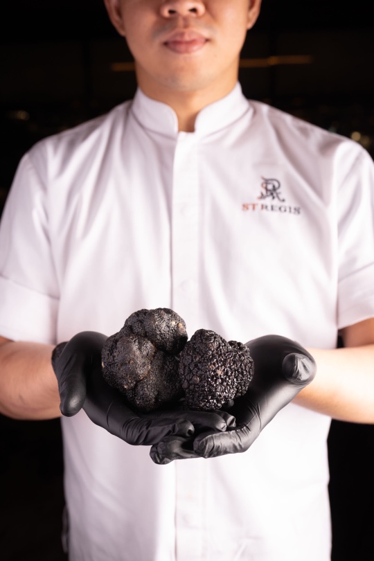 paskah di the st. regis jakarta, paskah, merayakan paskah, easter egg, st regis jakarta, hotel untuk rayakan paskah