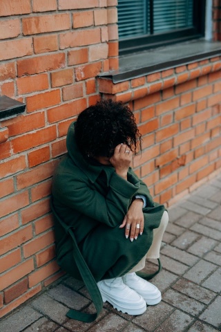 cara dalam menghilangkan overthinking kepada pasangan, overthinking sama pacar, overthinking, tidak percaya sama pacar, kepercayaan dalam hubungan