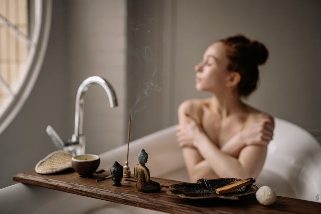 ide self care yang mudah dan menarik dilakukan, self care, tips merawat diri, perawatan diri