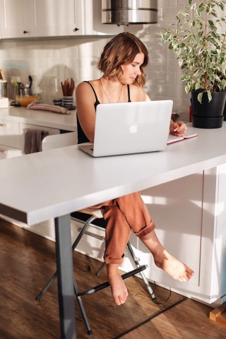 pentingnya work life balance, work life balance, stres, gangguan tidur, kerja, kecemasan, depresi