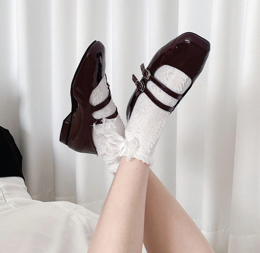 5 Rekomendasi Flat Shoes Ini Cocok Untuk Kamu, Lokal Brand!