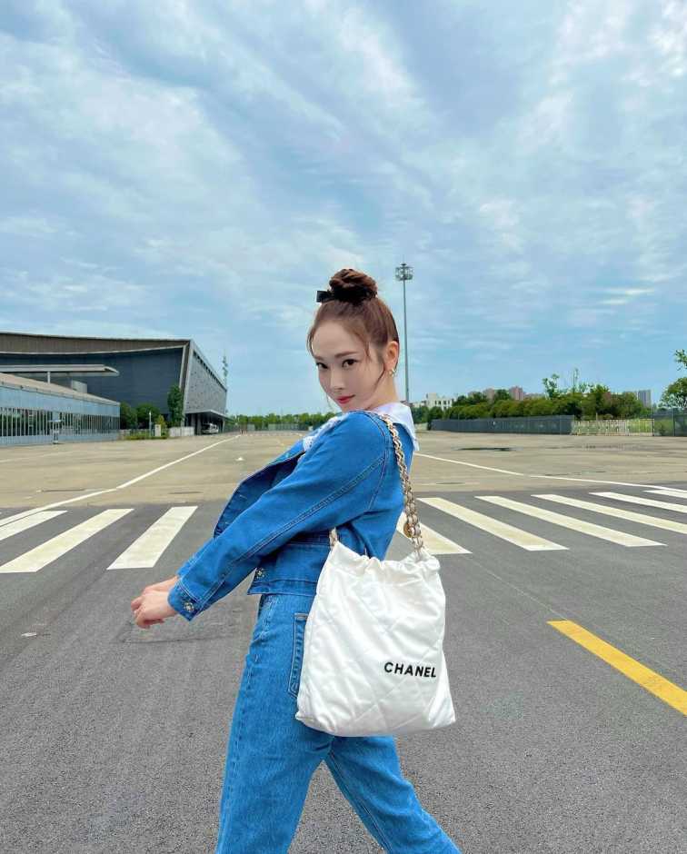 Pilihan Model Rambut Top Knot Ala Korea Untuk Inspirasi, Berbagai Pilihan Rambut Model Top Knot Untuk Dijadikan Inspirasi