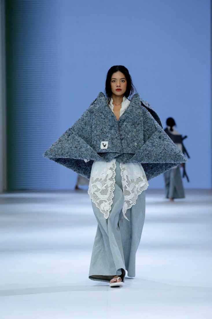 koleksi baur sejauh mata memandang di jakarta fashion week 2022