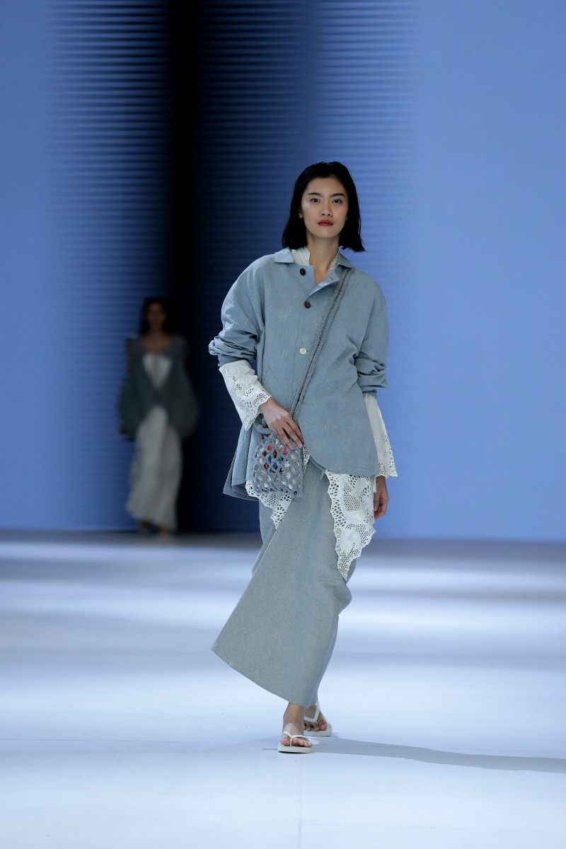 koleksi baur sejauh mata memandang di jakarta fashion week 2022