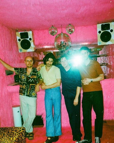 Listening Bar: Kenyamanan Menikmati Musik
