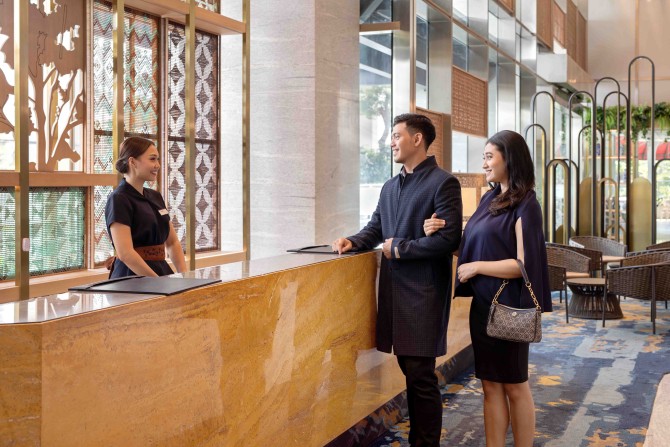staycation dan makan malam Natal dan tahun baru di Mercure Jakarta Gatot Subroto