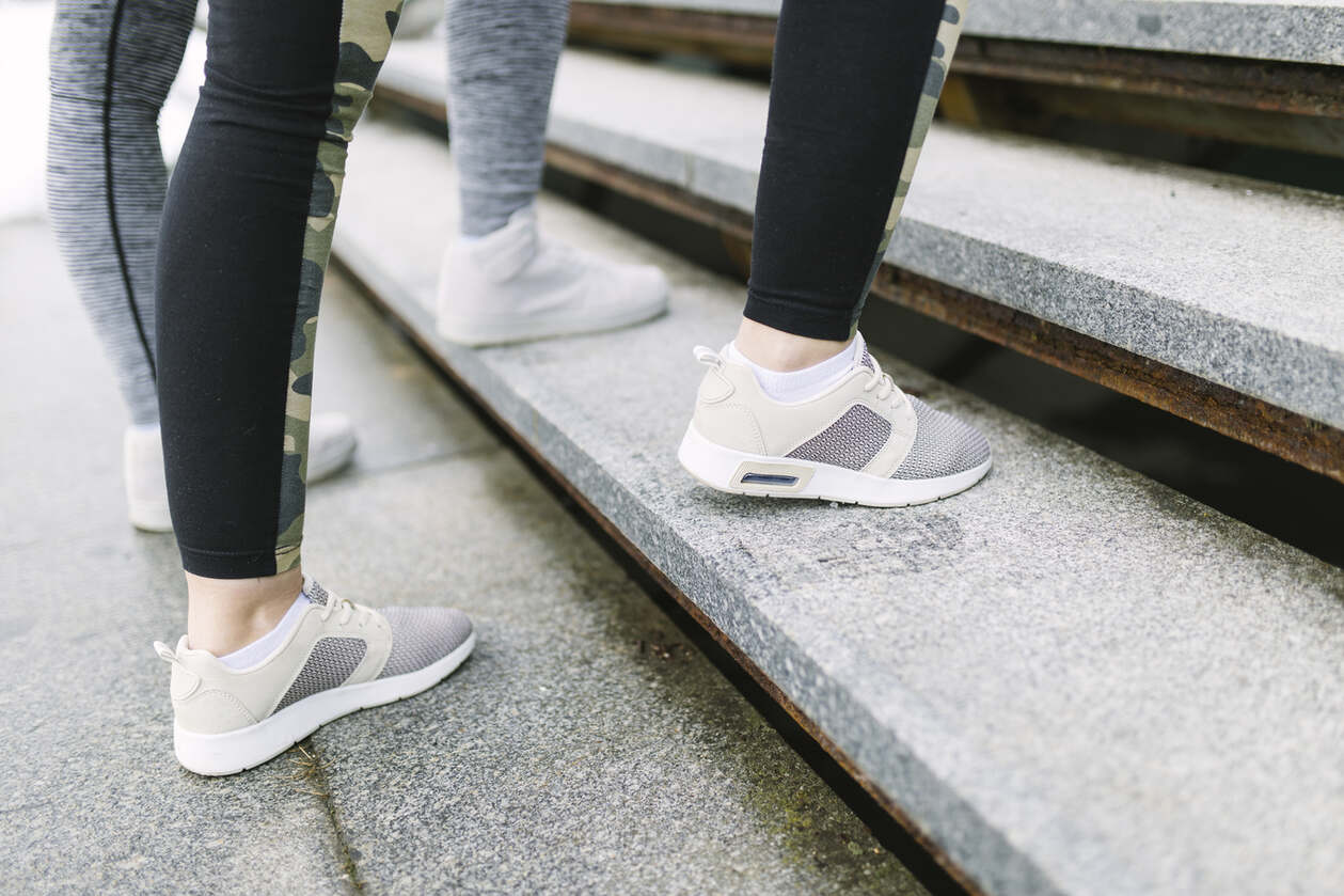 Sepatu Mulai Longgar? Coba Atasi Dengan 3 Cara ini!