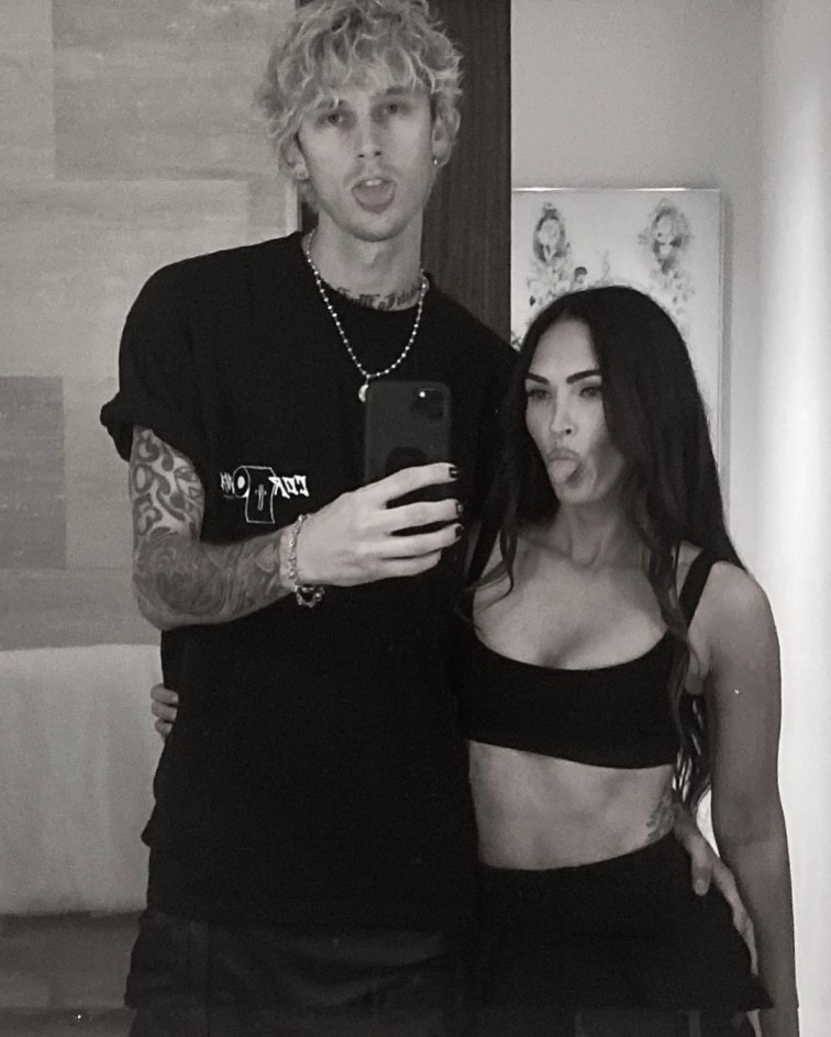 megan fox & machine gun kelly tunangan