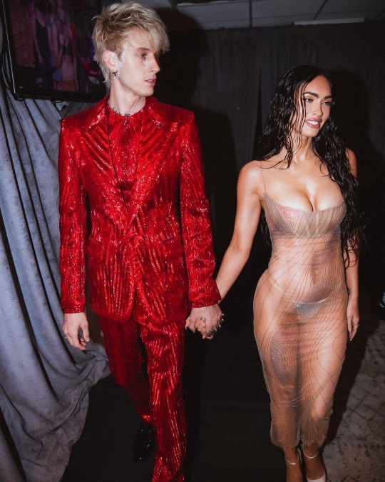 megan fox & machine gun kelly tunangan