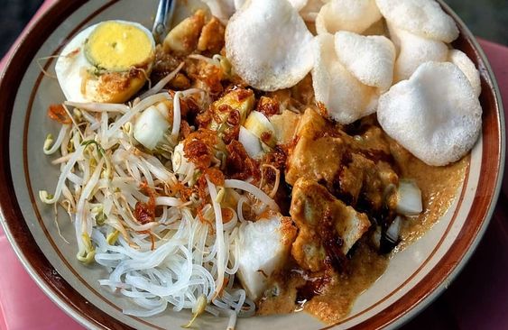 Makanan Khas Jawa Yang Cocok Dipadukan Dengan Lontong