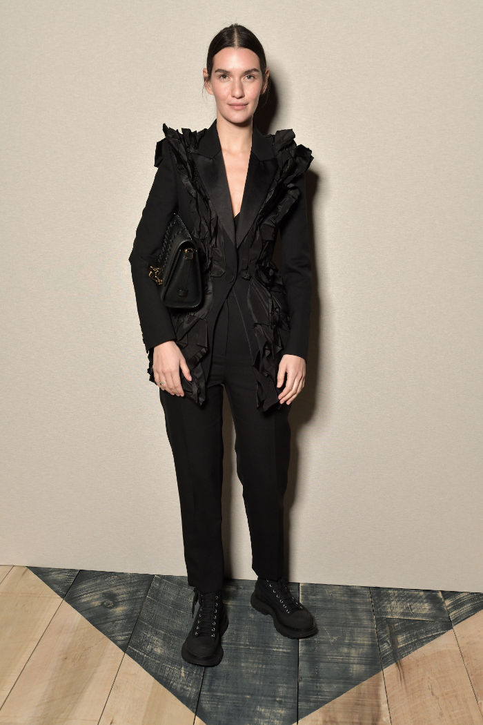 11 Gaya Artis Dan Influencers Memakai Sepatu Tread Slick