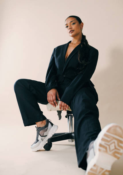 Model blazer wanita