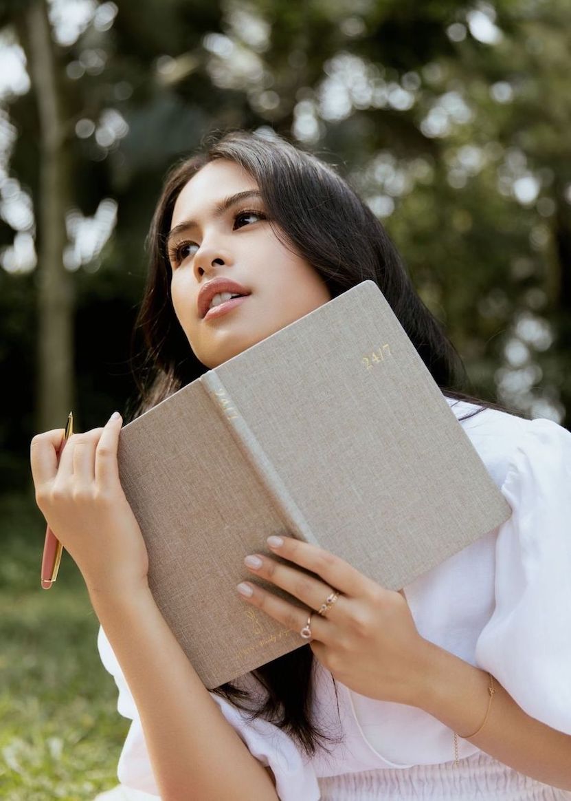 AERIS Beauté Hadirkan Self-Care Kit Bersama Maudy Ayunda