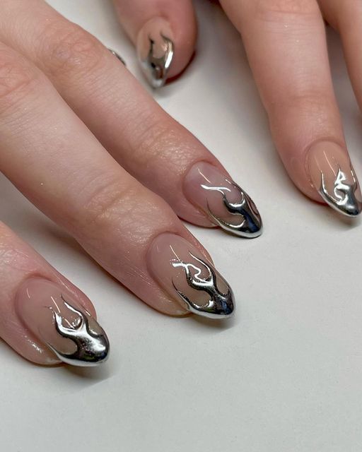 Ide Nail Art Untuk Meriahkan 2024