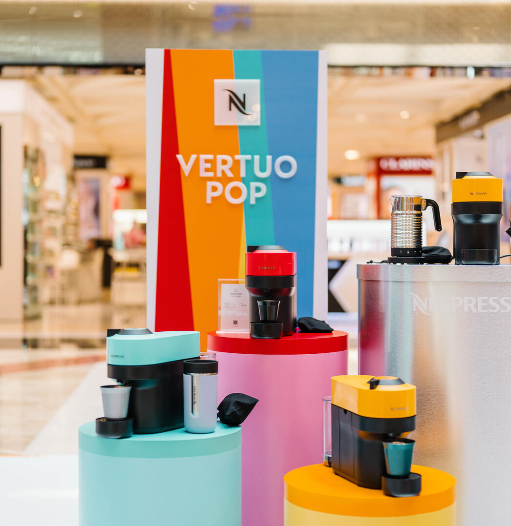 Mesin Vertuo Pop terbaru dari Nespresso dengan berbagai varian warna. 