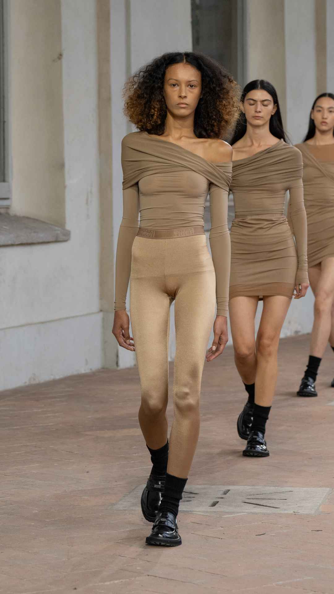 Onitsuka Tiger, Milan Fashion Week, MOMO, Twice, Spring/Summer 2025