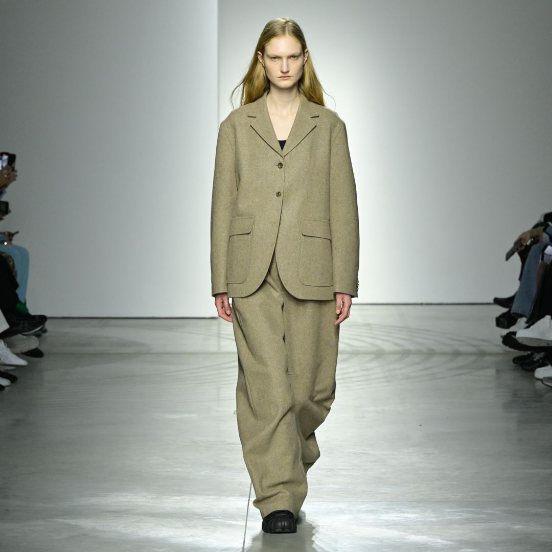 koleksi Onitsuka Tiger Autumn/Winter 2023 di Milan Fashion Week