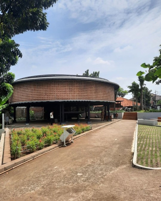 taman yang cocok untuk piknik di jakarta