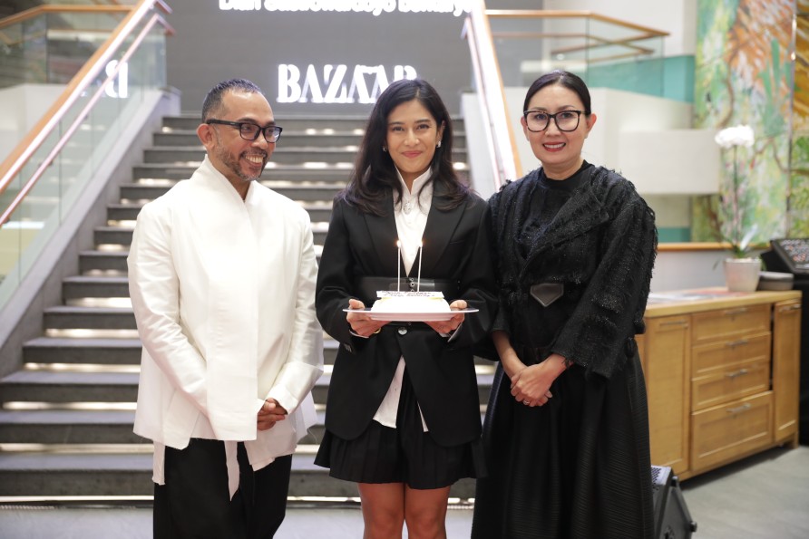 dian sastrowardoyo, harper's bazaar indonesia, hari film nasional