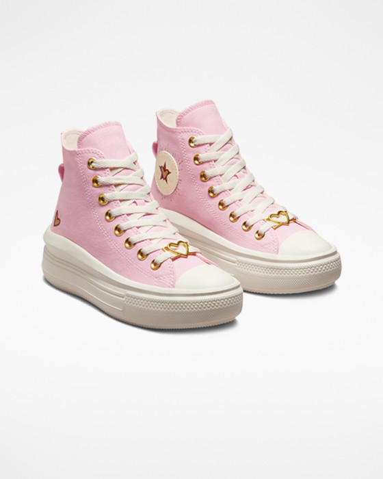 Koleksi Converse Valentine's Day 2023
