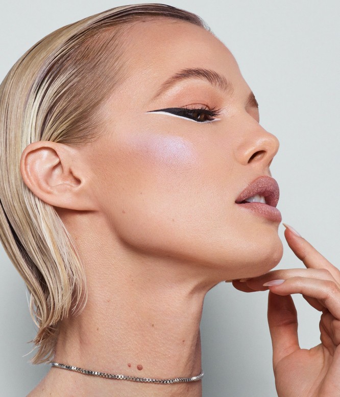ariana grande makeup line, r.e.m Beauty