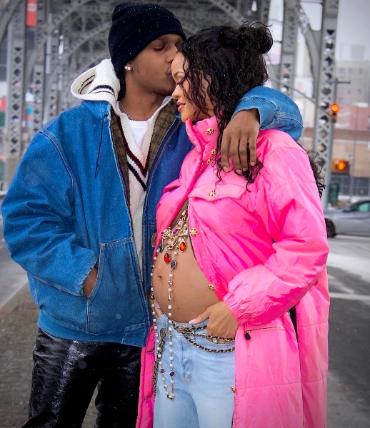 rihanna hamil anak pertama