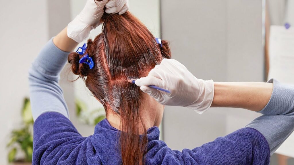 7 Teknik Pewarnaan Rambut Mandiri, Untuk Hasil yang Maksimal