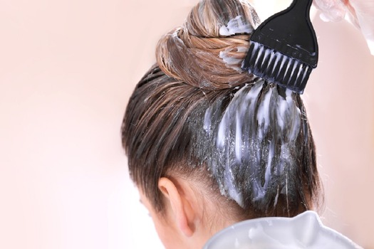 7 Teknik Pewarnaan Rambut Mandiri, Untuk Hasil yang Maksimal