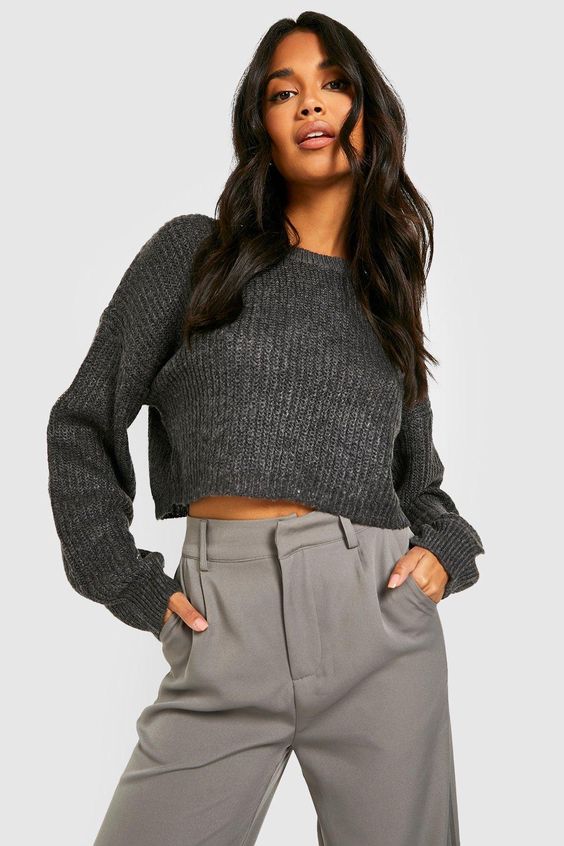 No More Bingung, Ini 5 Ide Mix and Match Sweater Crop Top!