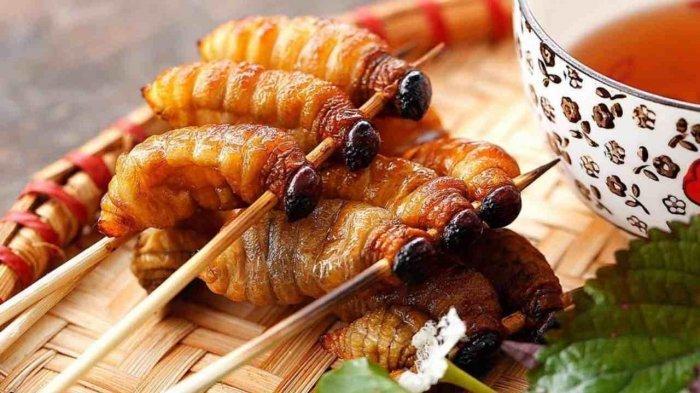 sate ulat sagu, sate, sate unik
