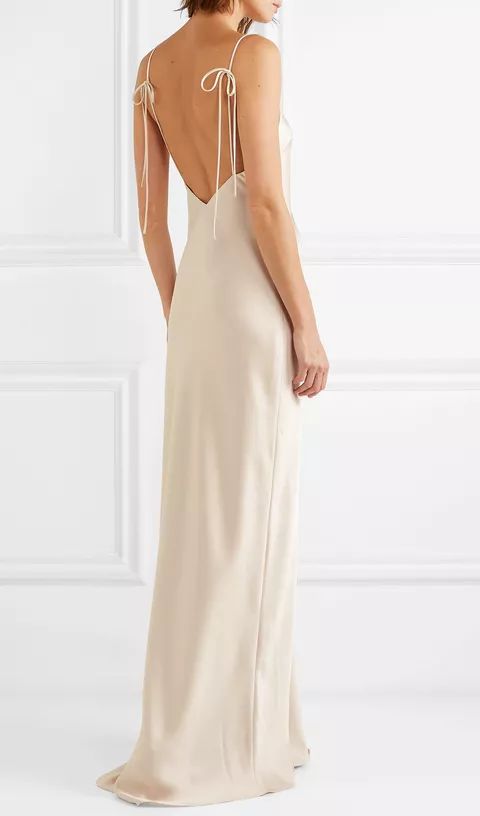 Ini Dia, 5 Ide Model Gaun Satin Untuk Bridesmaid