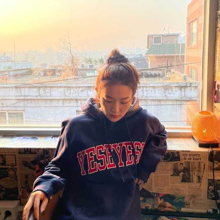 Pilihan Model Rambut Top Knot Ala Korea Untuk Inspirasi, Berbagai Pilihan Rambut Model Top Knot Untuk Dijadikan Inspirasi