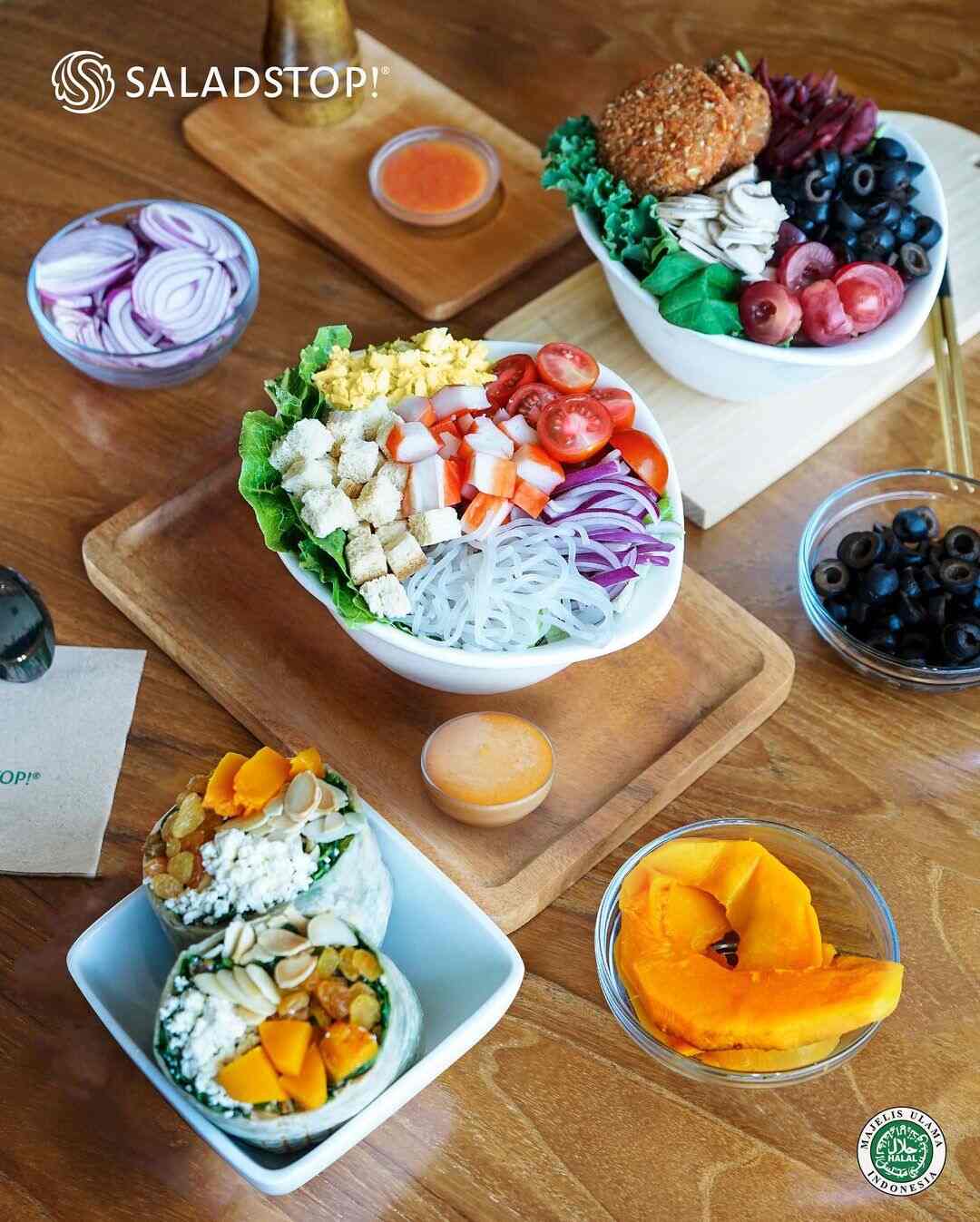 SaladStop! rekomendasi kafe yang cocok untuk vegan di Jakarta.