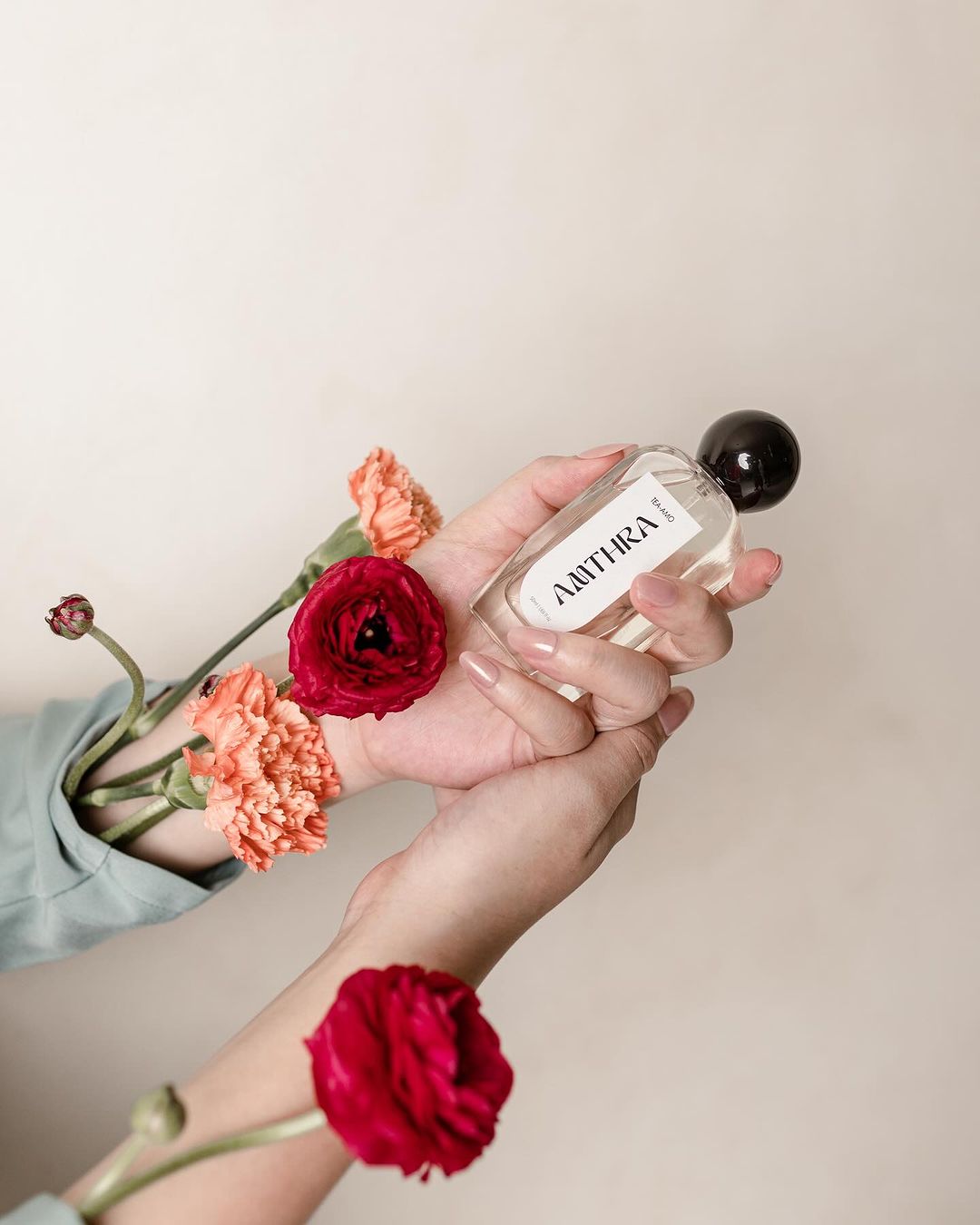 Rekomendasi parfum lokal dengan aroma teh terbaik