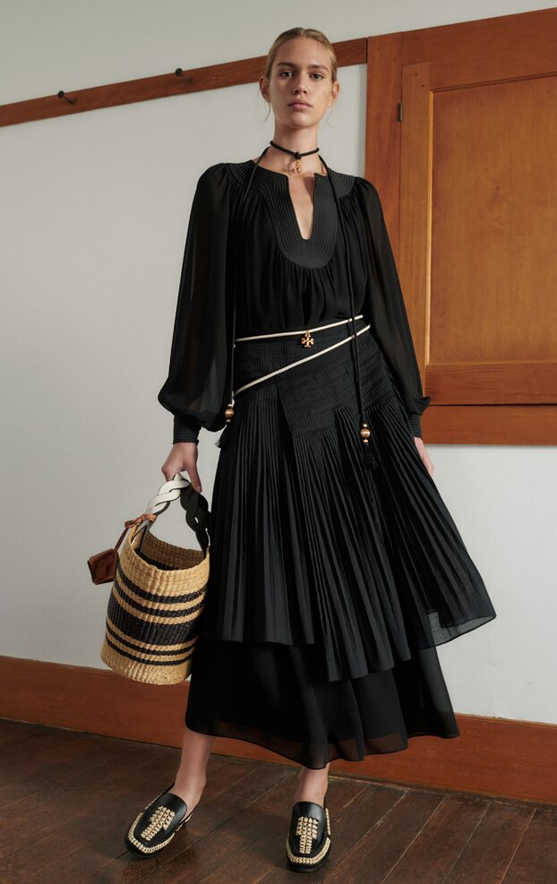 Tory deals burch antara