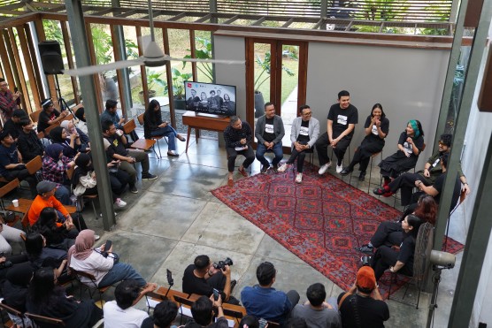 sama sama tur, tulus, kunto aji, tulus, tur sama sama, sama sama, yoseph sitompul, enrico octavia