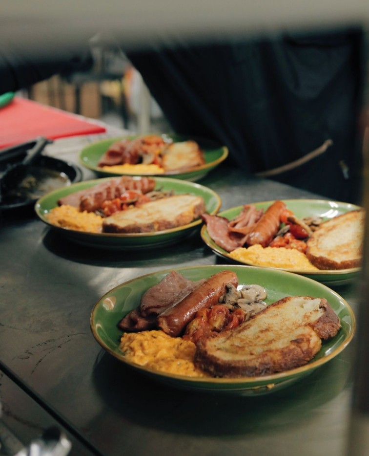 tempat brunch di jakarta, valentine